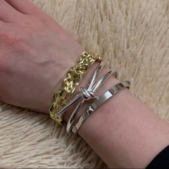 NEW STERLING SILVER KNOT MINIMALIST BANGLE BRACELET - Picture 7 of 7